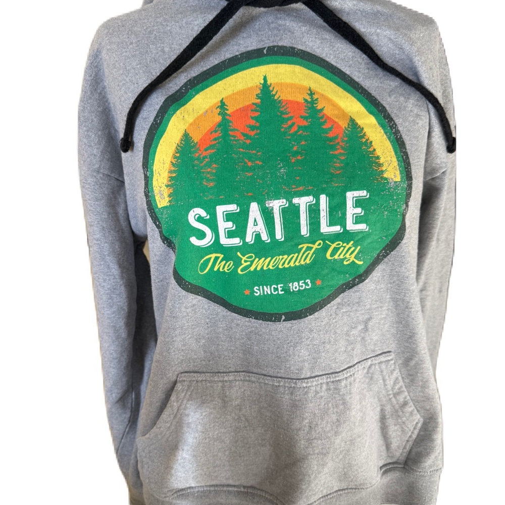 Seattle Gray Hooded Sweatshirt With Kangaroo Pocket The Emerald City. Size Med